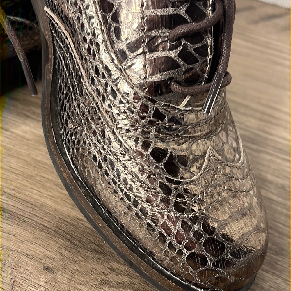 Lucky Brand Bronze Metallic Faux Crocodile Oxfords Size 7M GUC - Picture 8 of 8